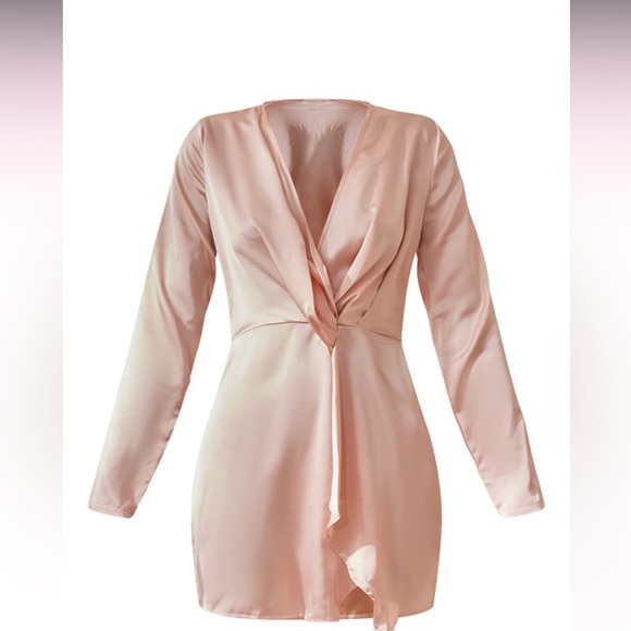 PrettyLittleThing Satin Blush Dress - Picture 3 of 7